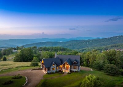Custom Home Builder Banner Elk Sky House Exteriors 00009