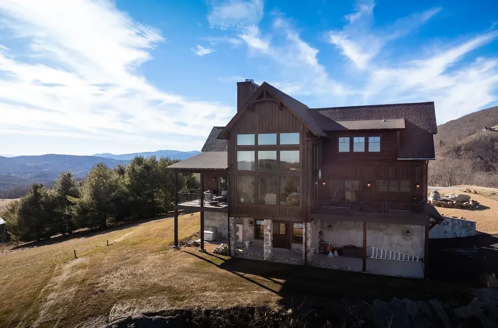 Custom Home Builder Banner Elk | an amazing building today